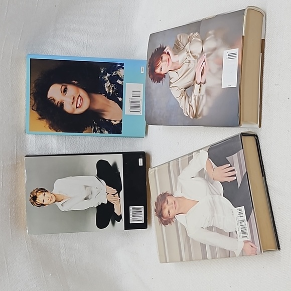 Sandra Brown Novel Bundle - Picture 2 of 16